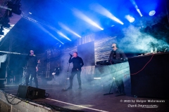 Front 242